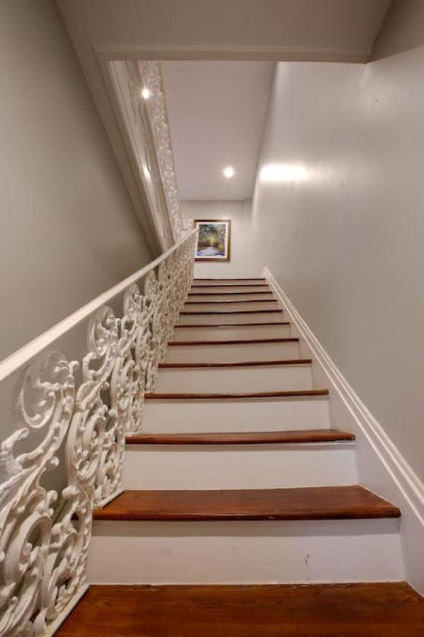 Newly Renovated 4 Bed 3 Bath And 2 Parking Spots Savannah Exterior foto