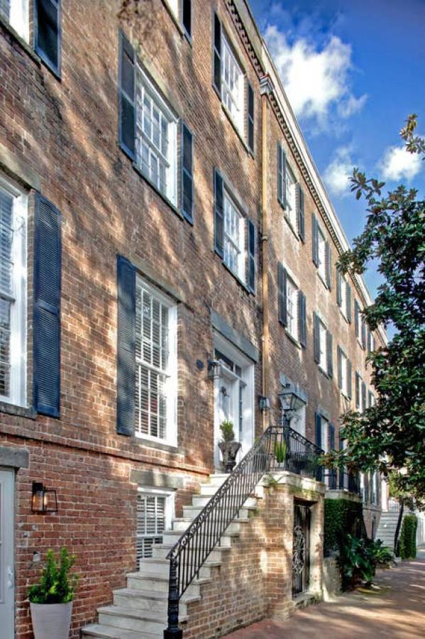 Newly Renovated 4 Bed 3 Bath And 2 Parking Spots Savannah Exterior foto